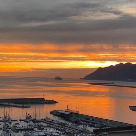 Mareluna Penthouse - Luxury Suites Salerno Luaran gambar