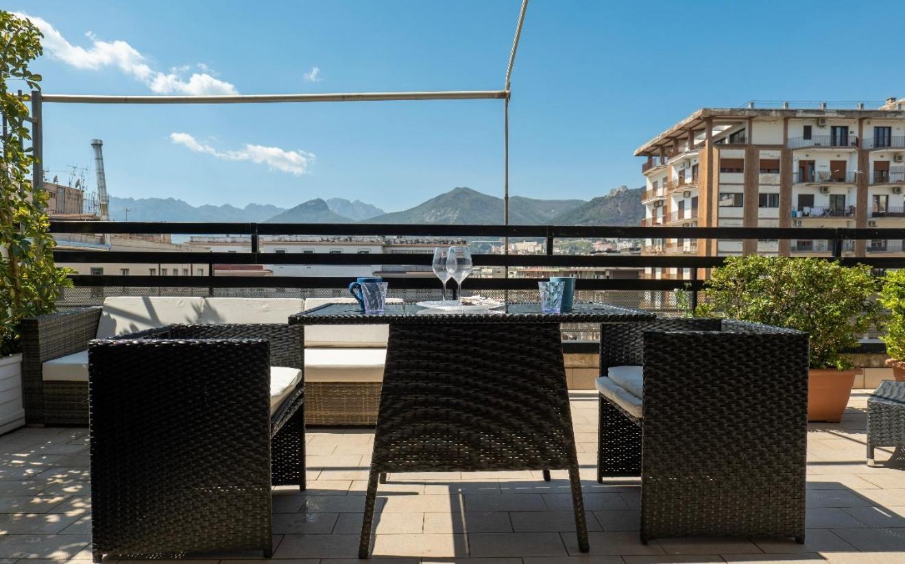 Mareluna Penthouse - Luxury Suites Salerno Luaran gambar