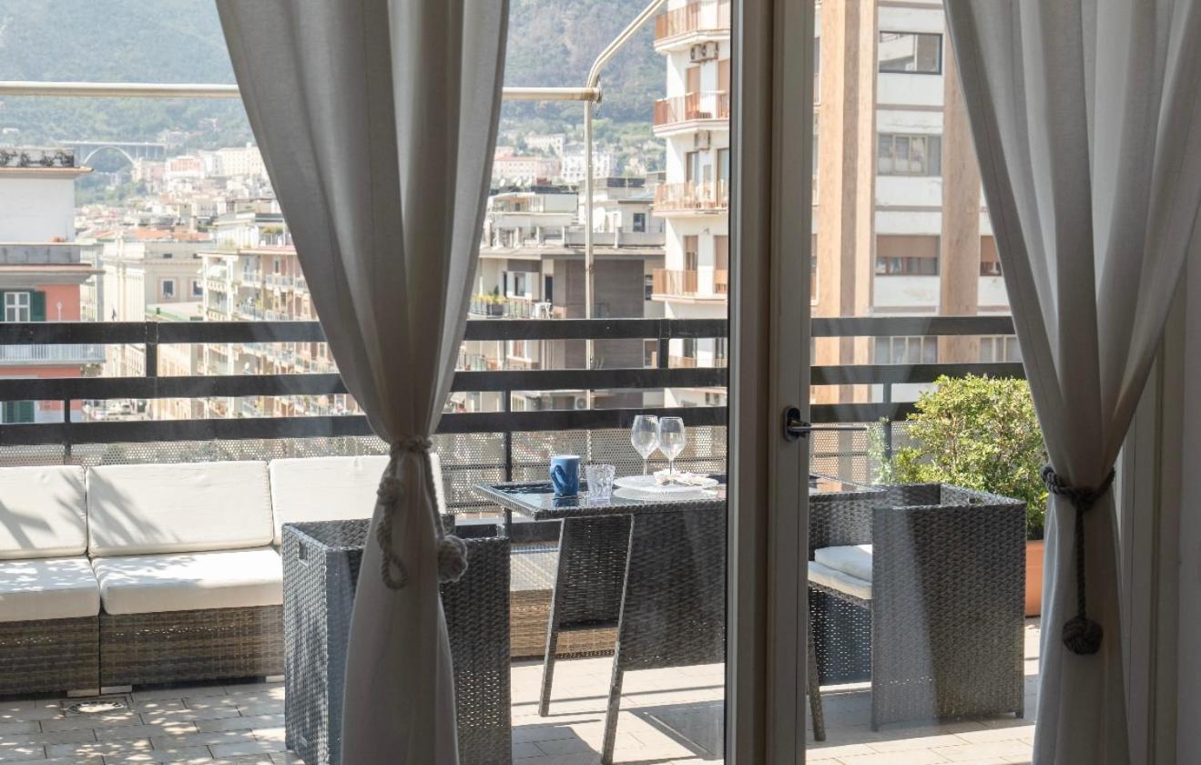 Mareluna Penthouse - Luxury Suites Salerno Luaran gambar