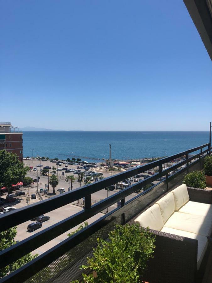 Mareluna Penthouse - Luxury Suites Salerno Luaran gambar
