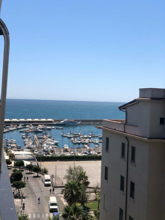 Mareluna Penthouse - Luxury Suites Salerno Luaran gambar